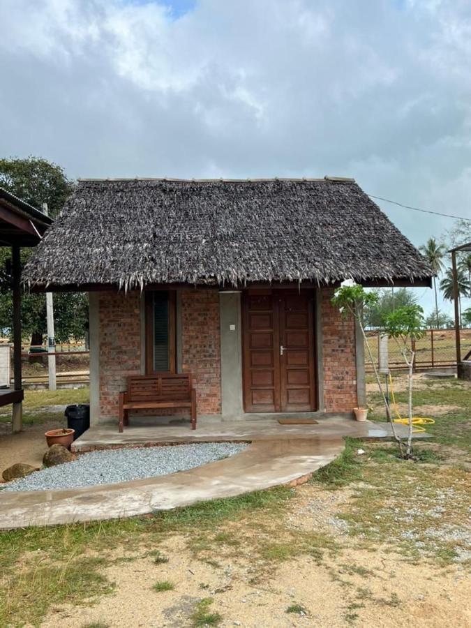 Rembulan Escape - The Red Bowl Villa Kampung Penarik Bagian luar foto