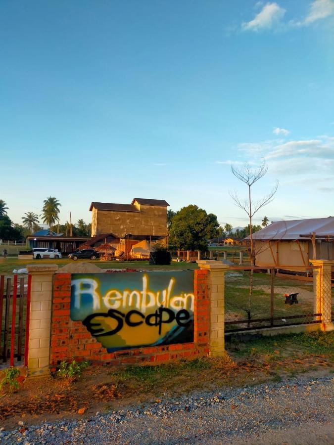 Rembulan Escape - The Red Bowl Villa Kampung Penarik Bagian luar foto